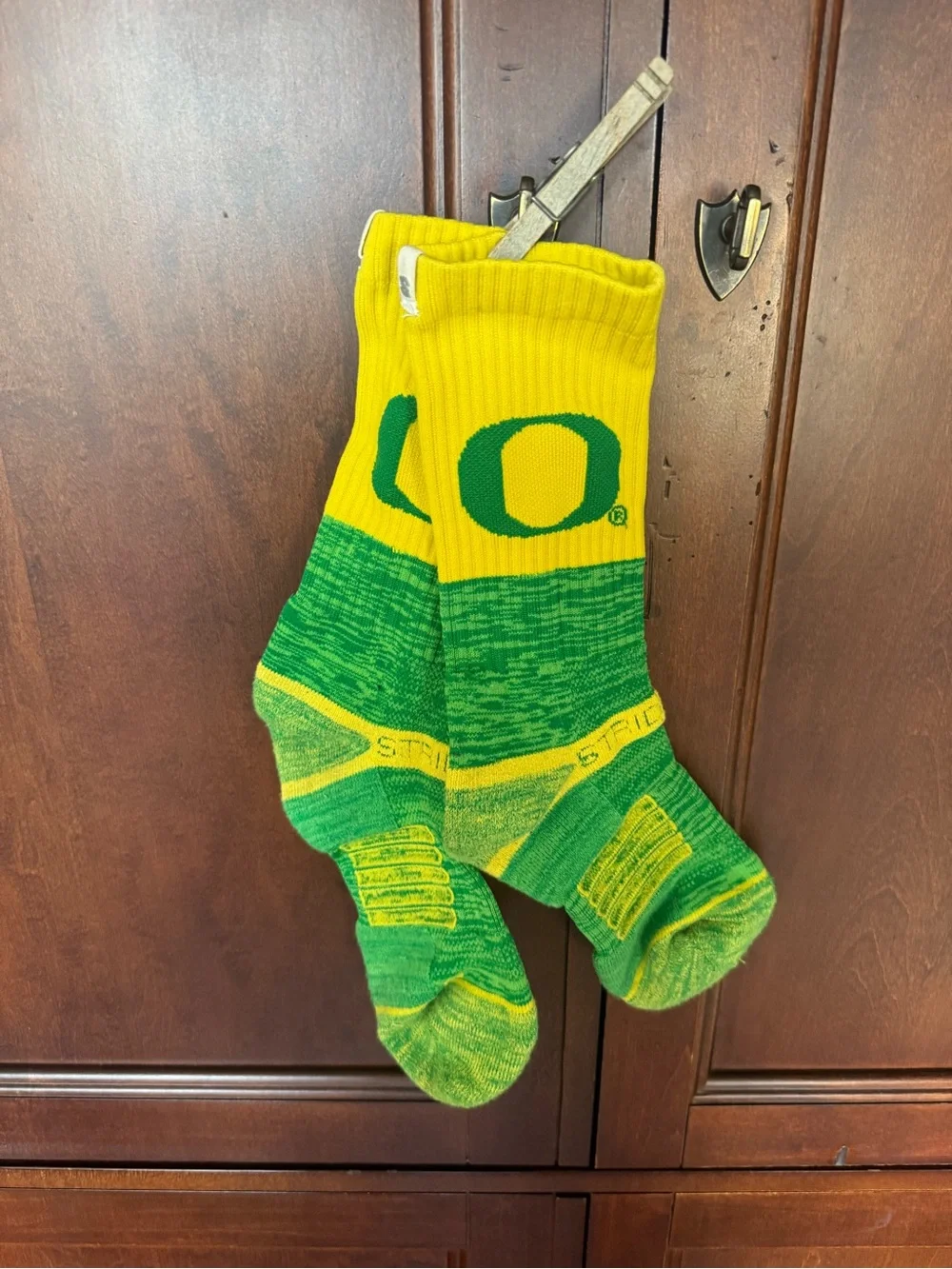 Oregon Ducks Men’s Crew & Tall Socks - Green & Yellow
